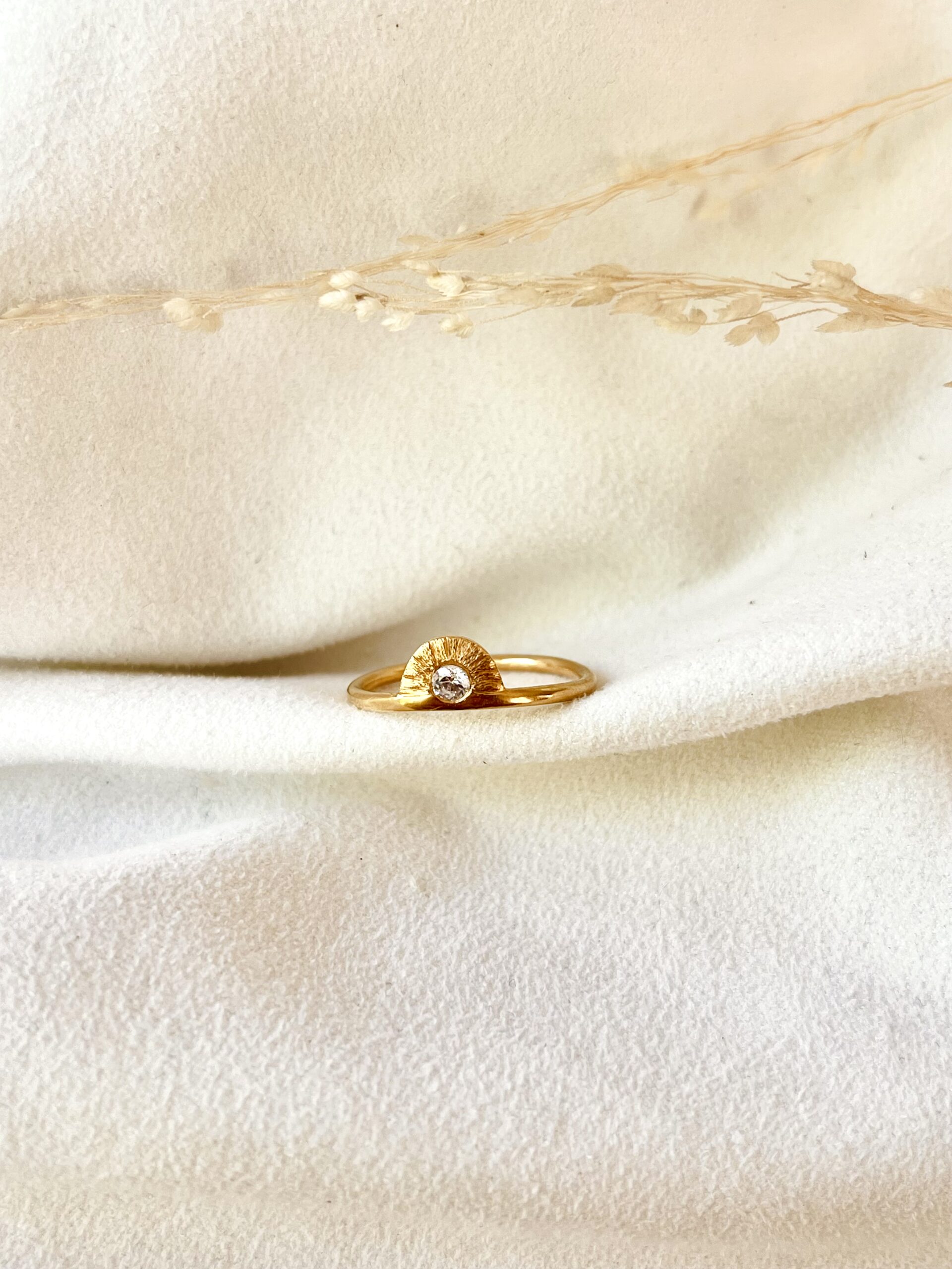 bague texturée soleil diamant