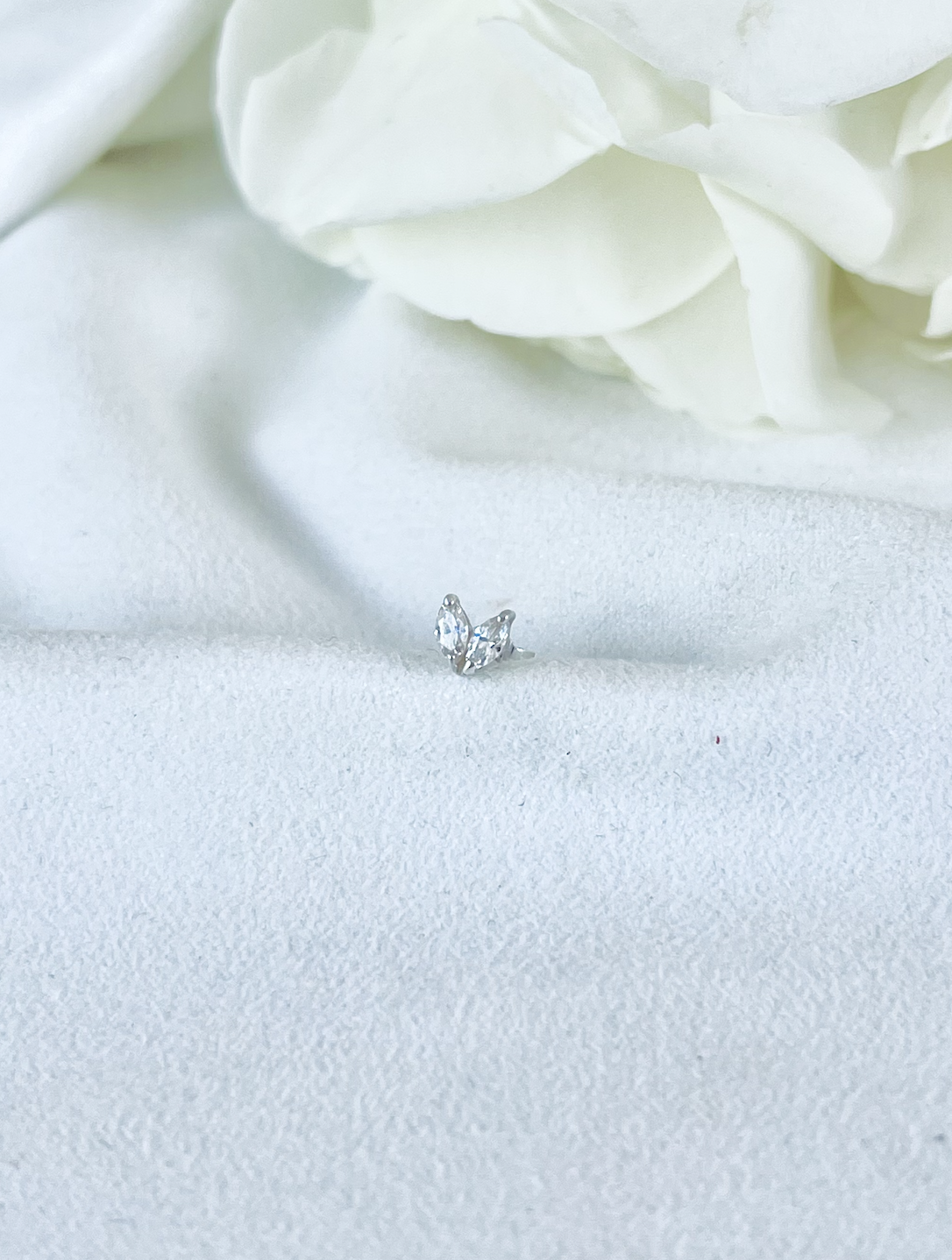 puce d'oreille diamants or