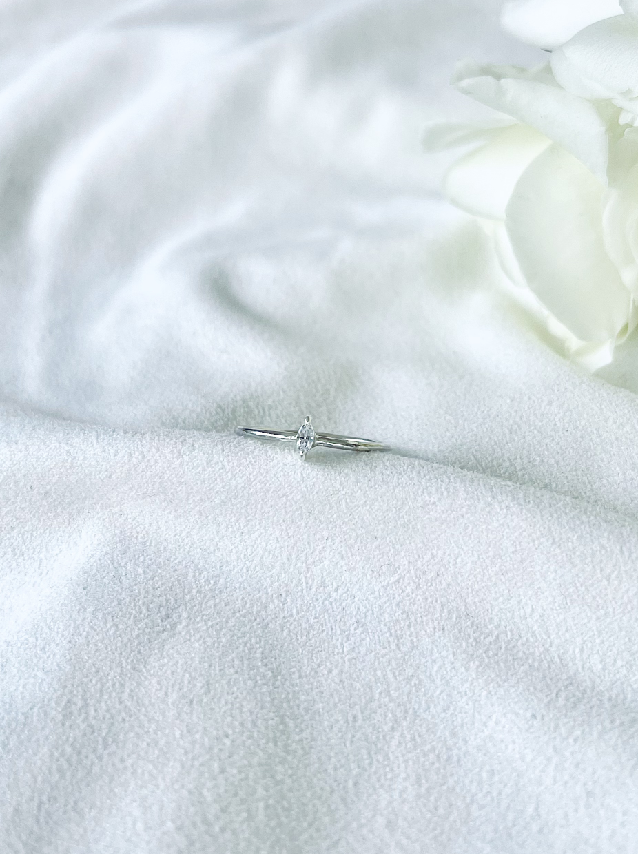 bague élégante or diamant