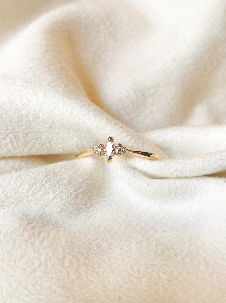 bague délicate or diamants